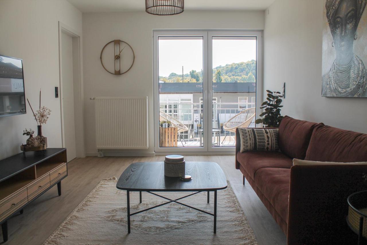 African-Style Apartment - Stadtnah, Parkplatz, E-Ladestation Fuer Auto & Fahrraeder, Gitterbox Fuer Fahrraeder, Fitnessstudio 코블렌츠 외부 사진